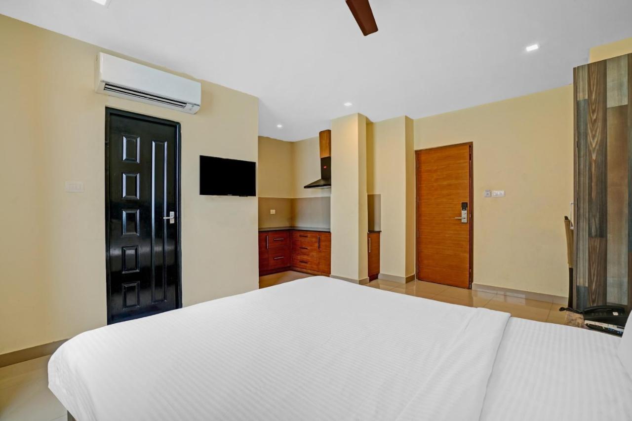 Capital O 87015 Hotel Al Salama Kochi Екстер'єр фото