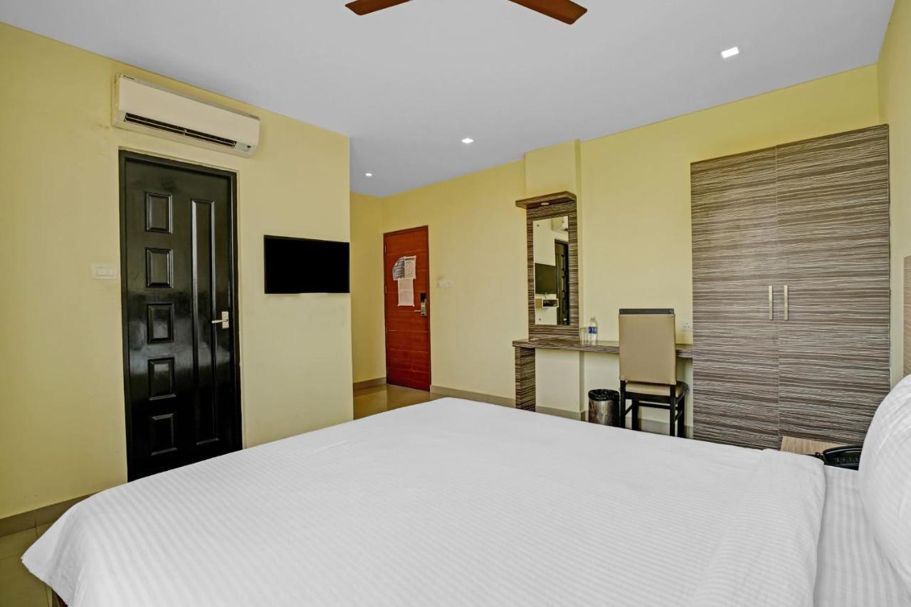Capital O 87015 Hotel Al Salama Kochi Екстер'єр фото
