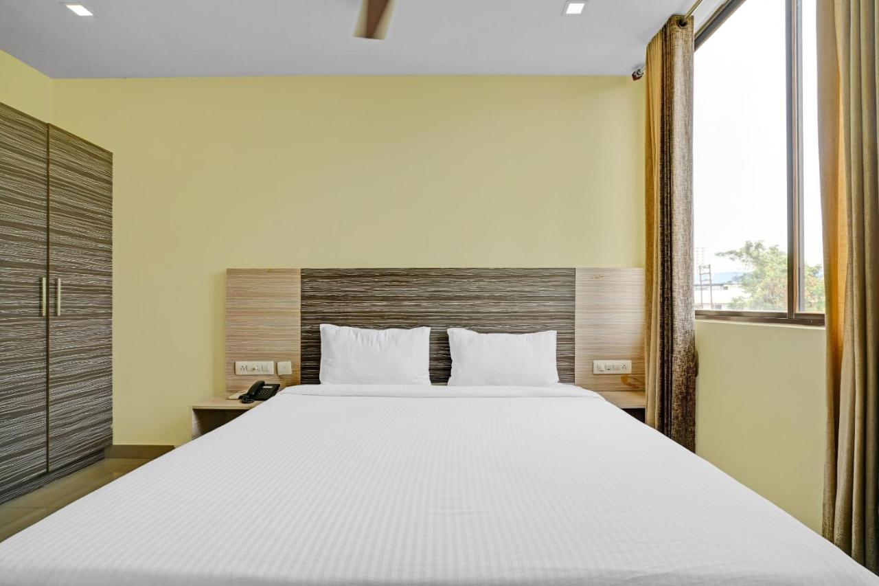 Capital O 87015 Hotel Al Salama Kochi Екстер'єр фото