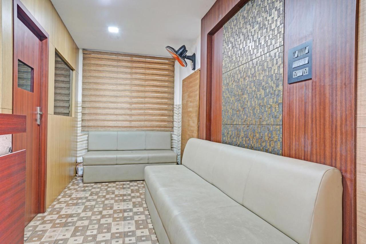 Capital O 87015 Hotel Al Salama Kochi Екстер'єр фото