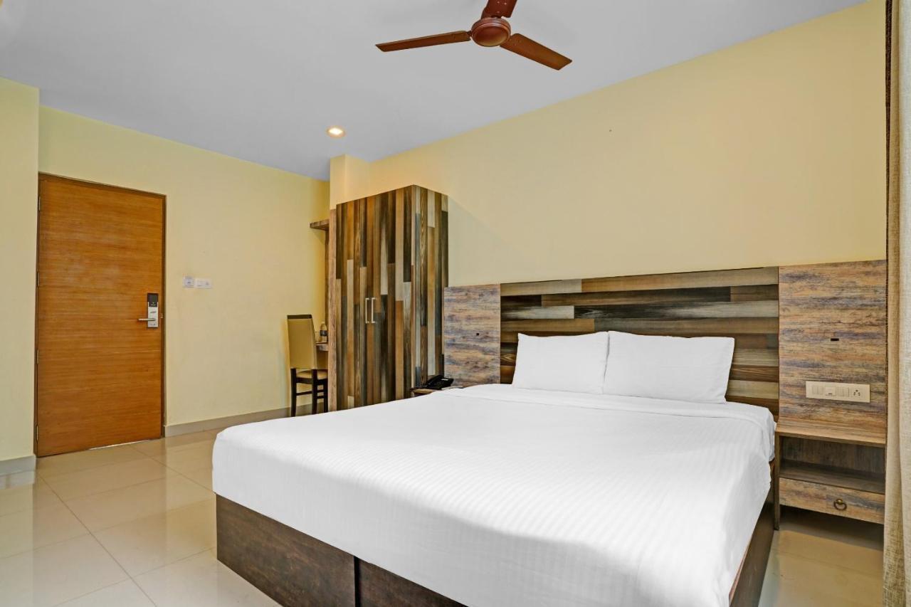 Capital O 87015 Hotel Al Salama Kochi Екстер'єр фото