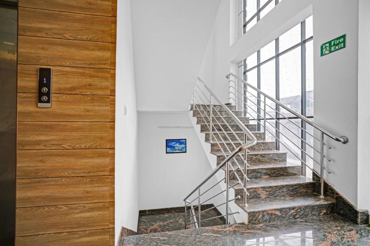 Capital O 87015 Hotel Al Salama Kochi Екстер'єр фото