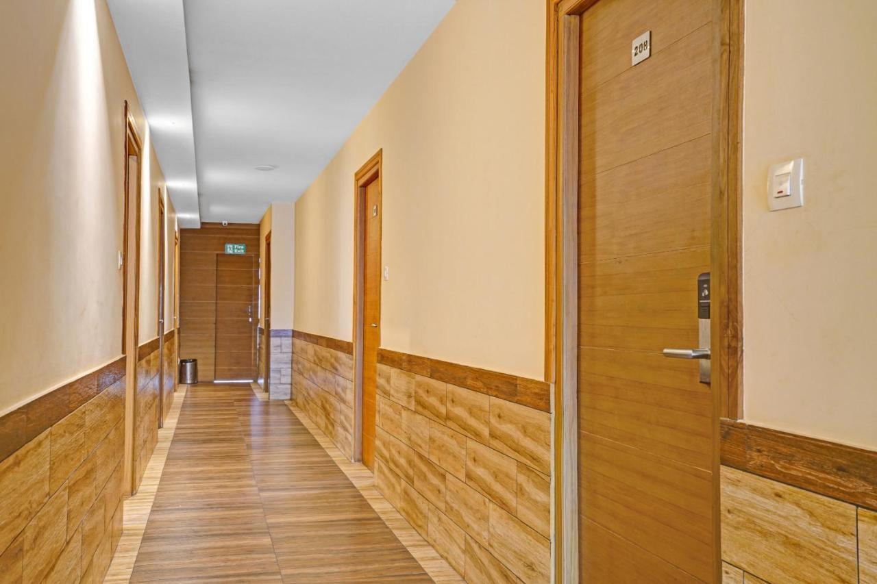Capital O 87015 Hotel Al Salama Kochi Екстер'єр фото